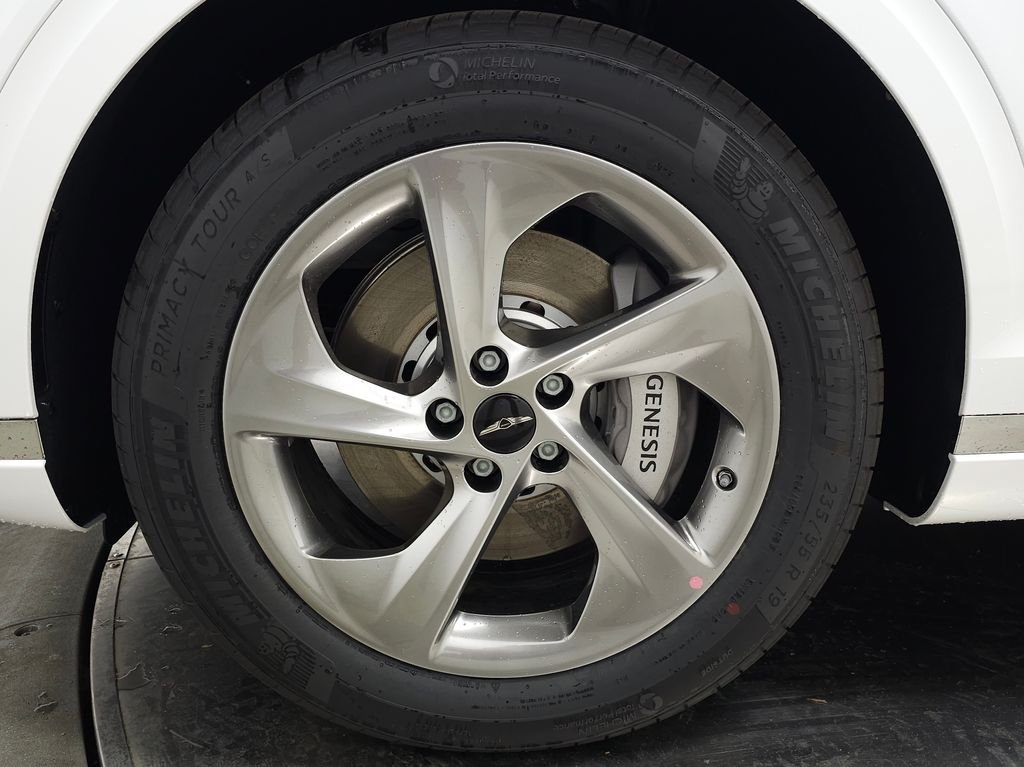 New 2026 White Genesis 2.5T ADVANCED image 8