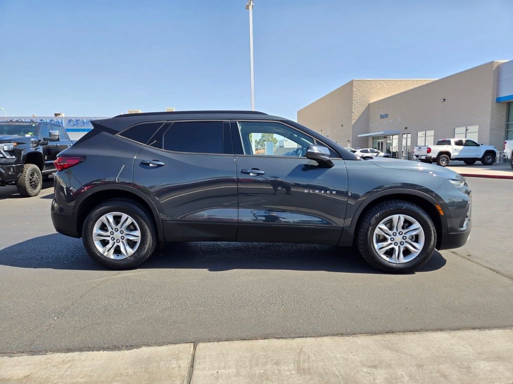 Used 2020 GRAPHITE METALLIC Chevrolet LT image 7