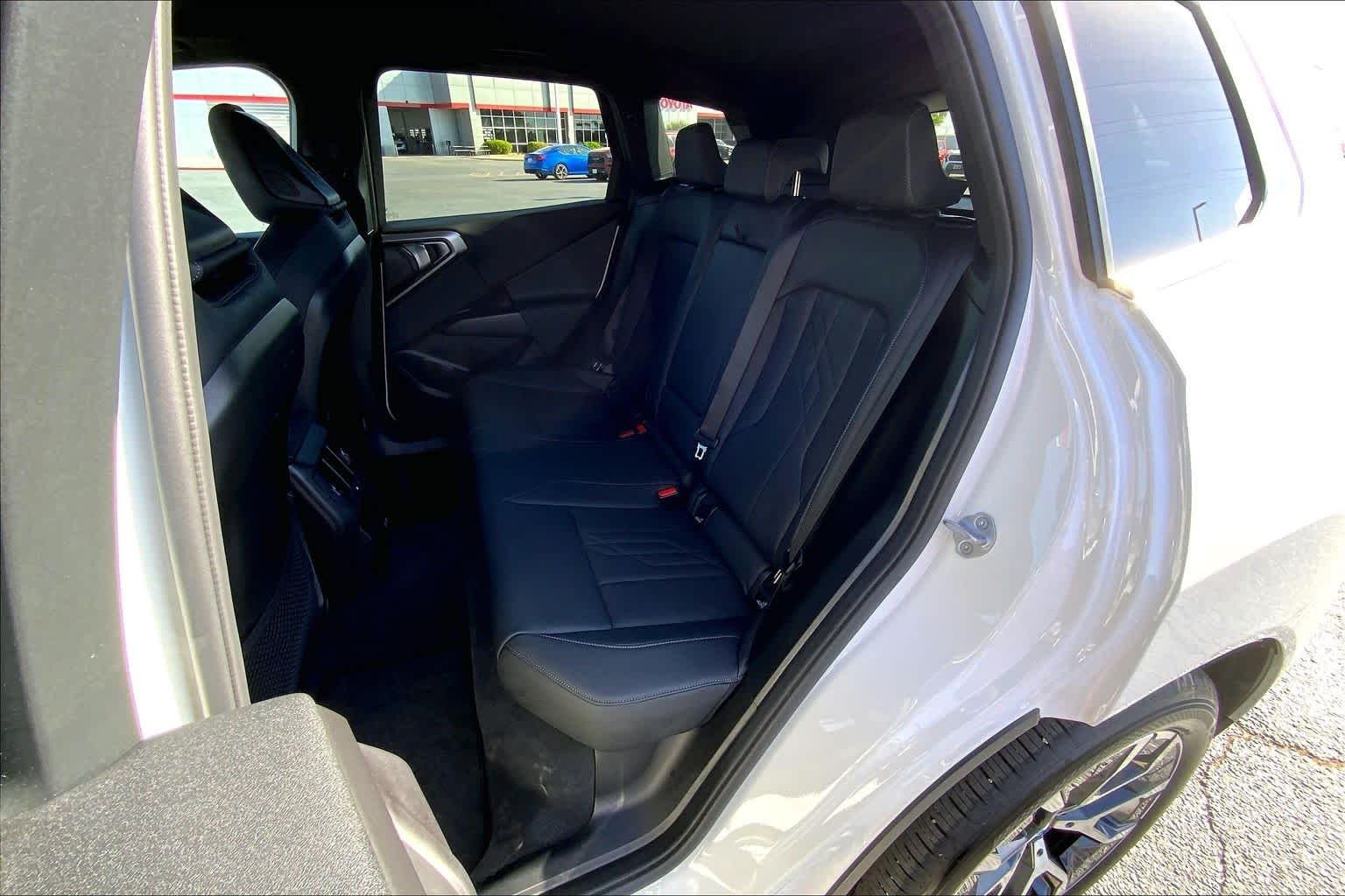 2026 BMW X3 30 - Photo 40
