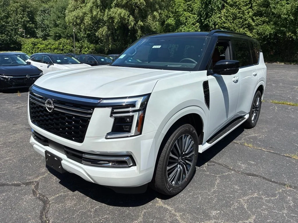 New 2026 Everest White TriCoat / Super Black Two-tone Nissan Platinum Reserve image 3