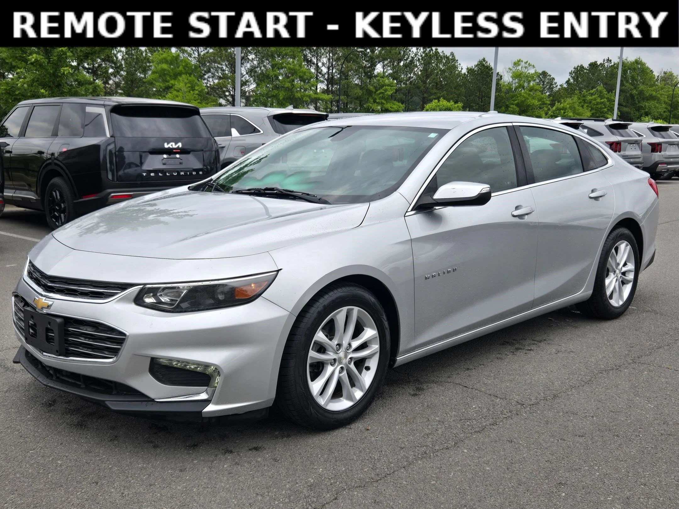 Used 2016 Silver Ice Metallic Chevrolet LT image 3