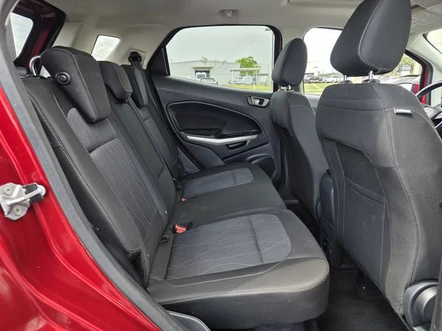 Used 2020 Ruby Red Metallic Ford SE image 26