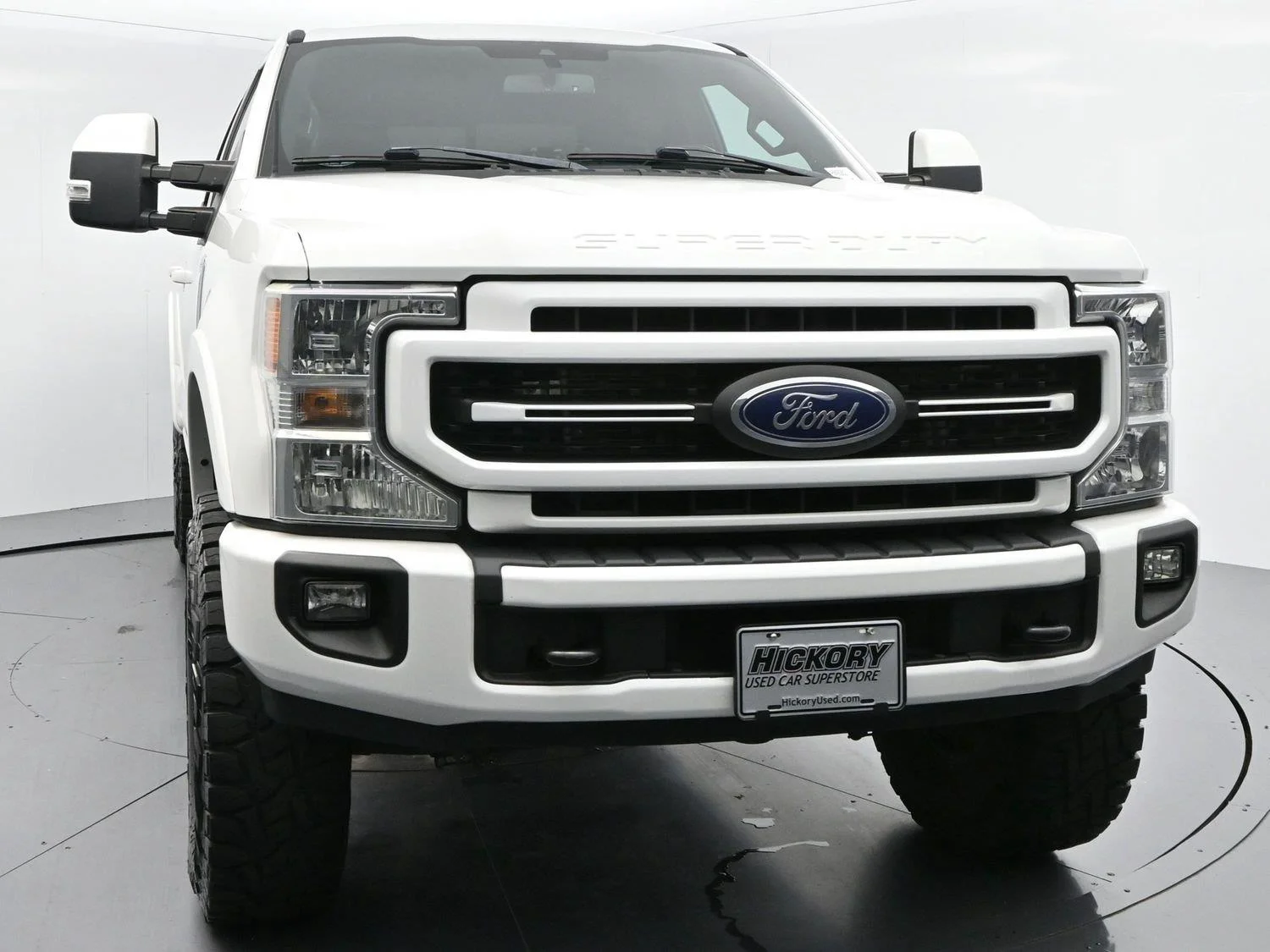 Used 2022 Star White Metallic Tri-Coat Ford LARIAT image 2
