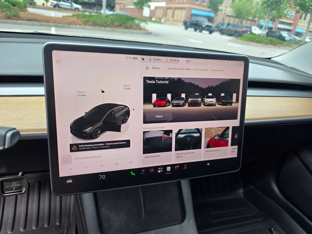 Used 2022  Tesla Long Range image 17