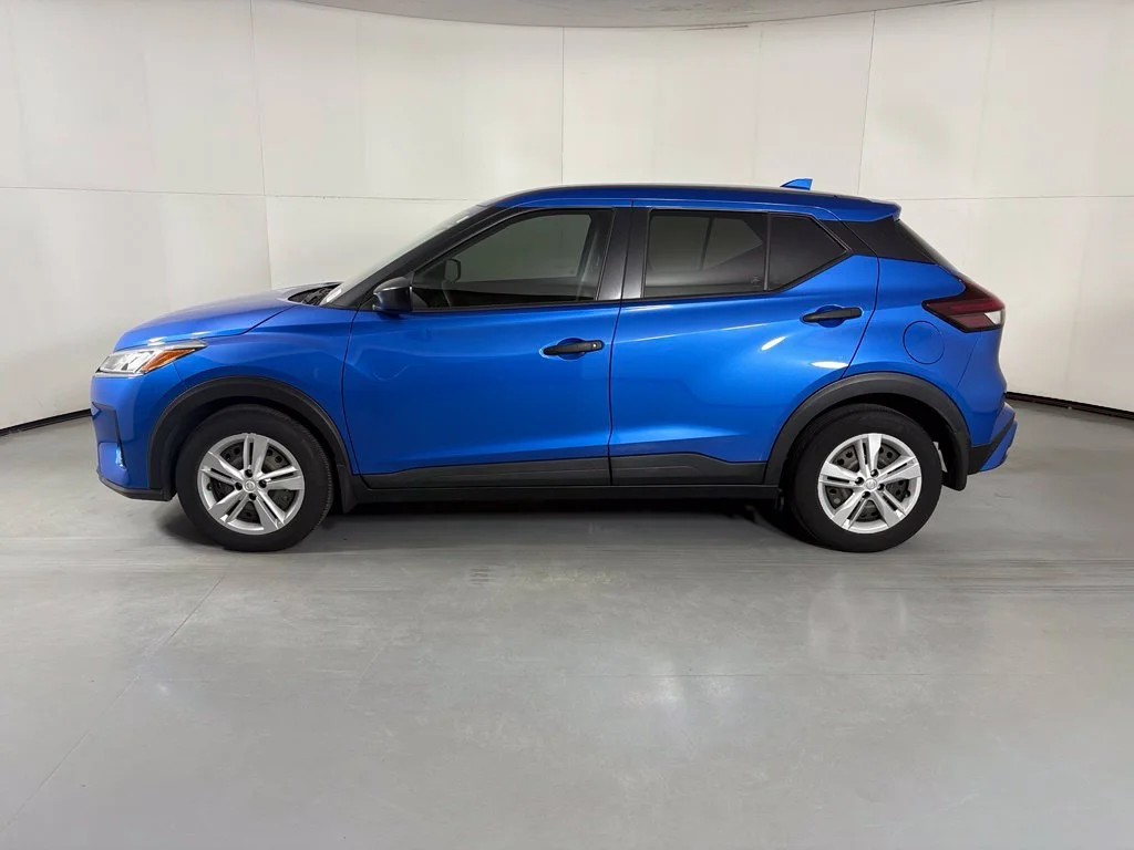Used 2024 Blue Nissan S image 5