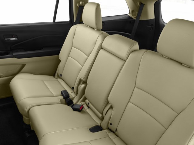 Used 2016  Honda Touring image 13
