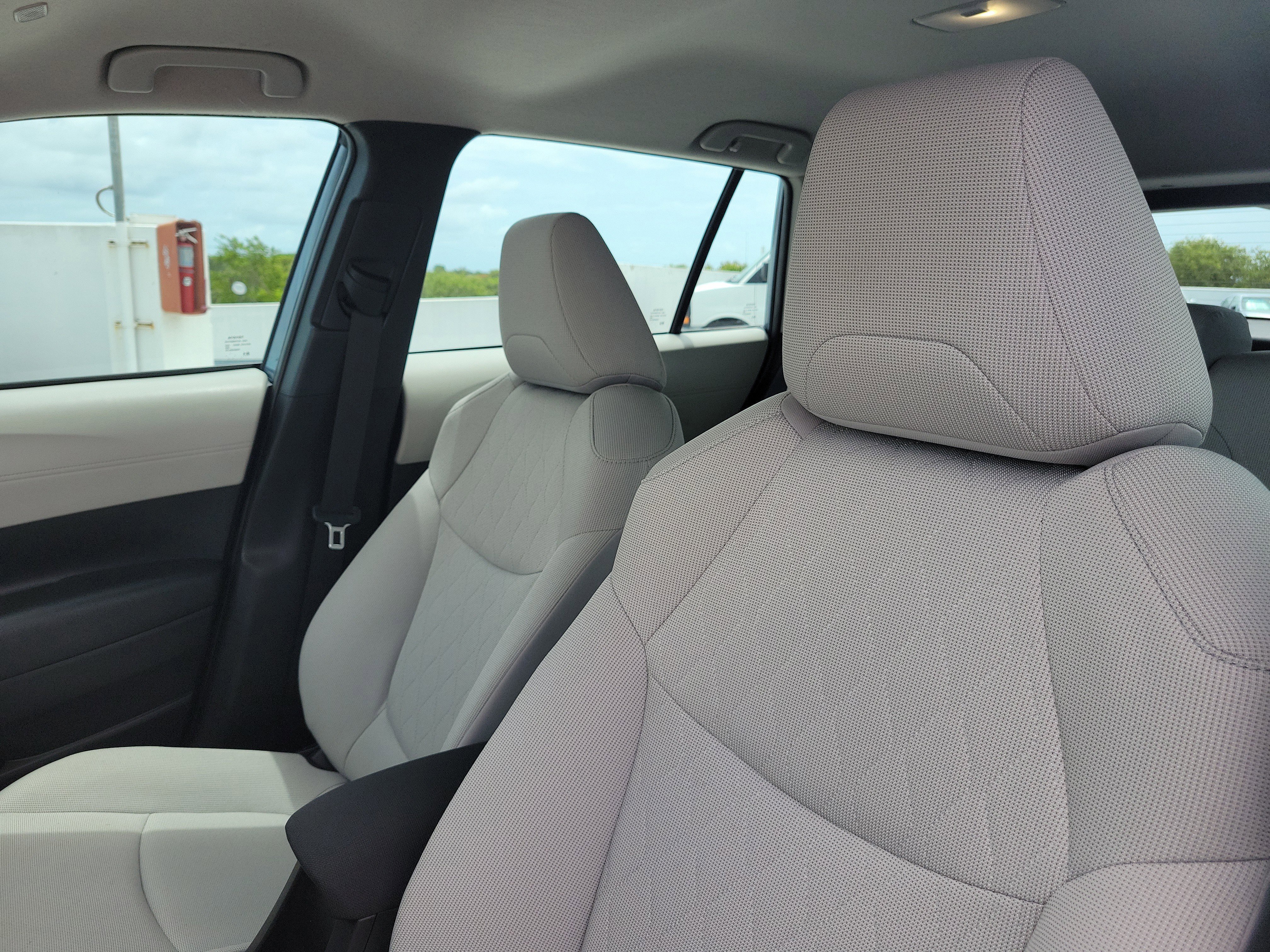 Used 2024 Celestite Toyota L image 21