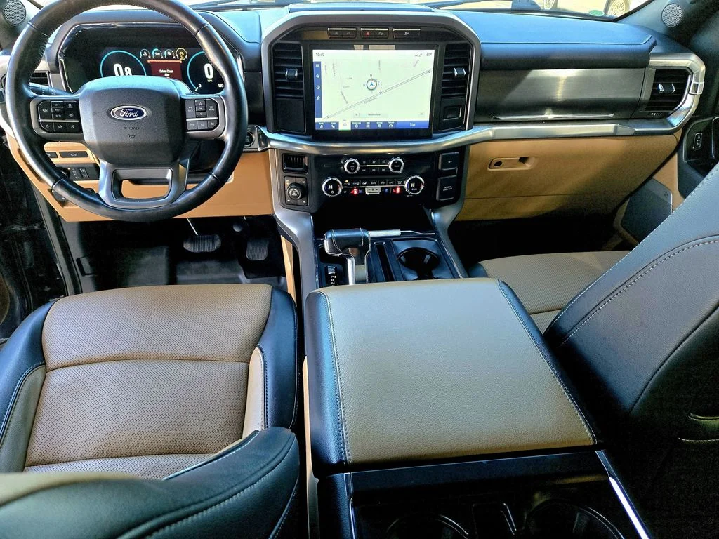 Used 2021  Ford Lariat image 12