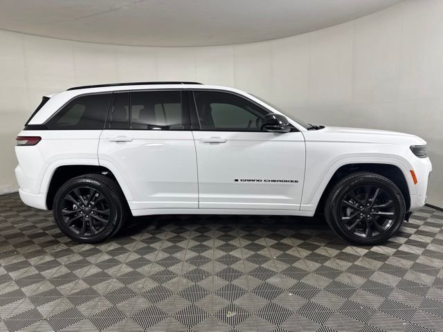 Used 2026 Bright White Clearcoat Jeep Limited Reserve image 2