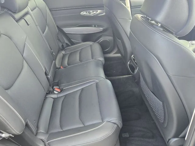 Used 2024 Silver Genesis 2.5T image 17