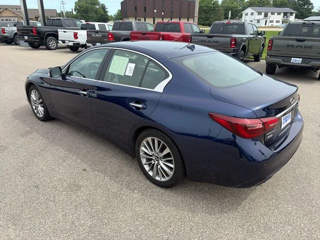 Used 2022 Grand Blue INFINITI LUXE image 5