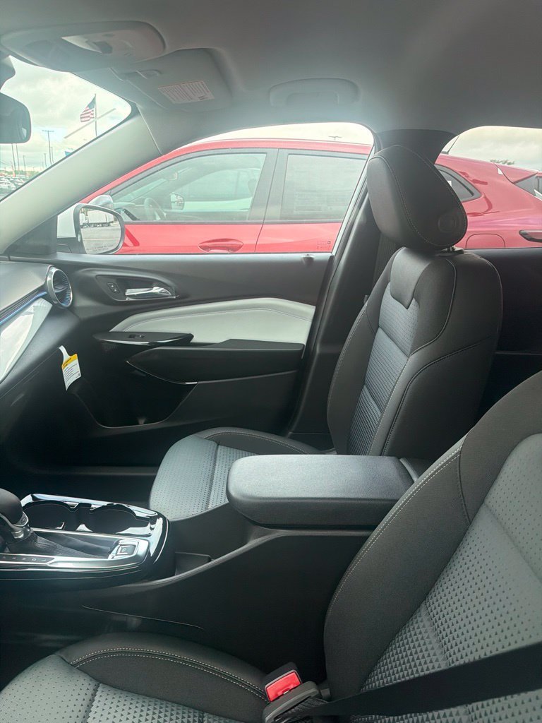 2026 Chevrolet Trax LT - Photo 10