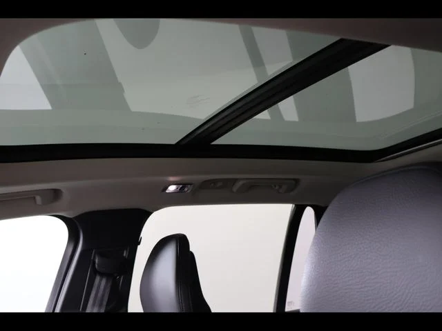 Used 2021 Black Volvo T6 Momentum image 14
