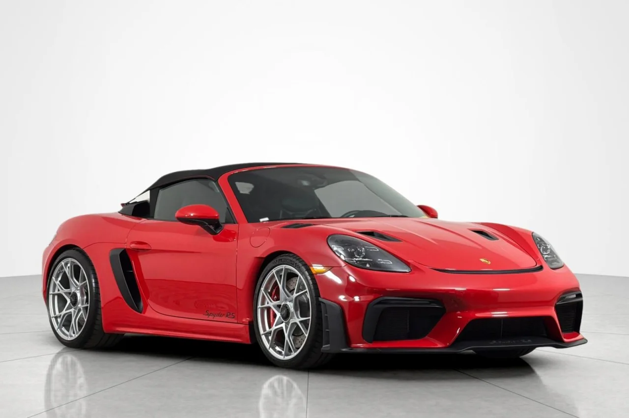 Used 2025 Guards Red Porsche RS image 9