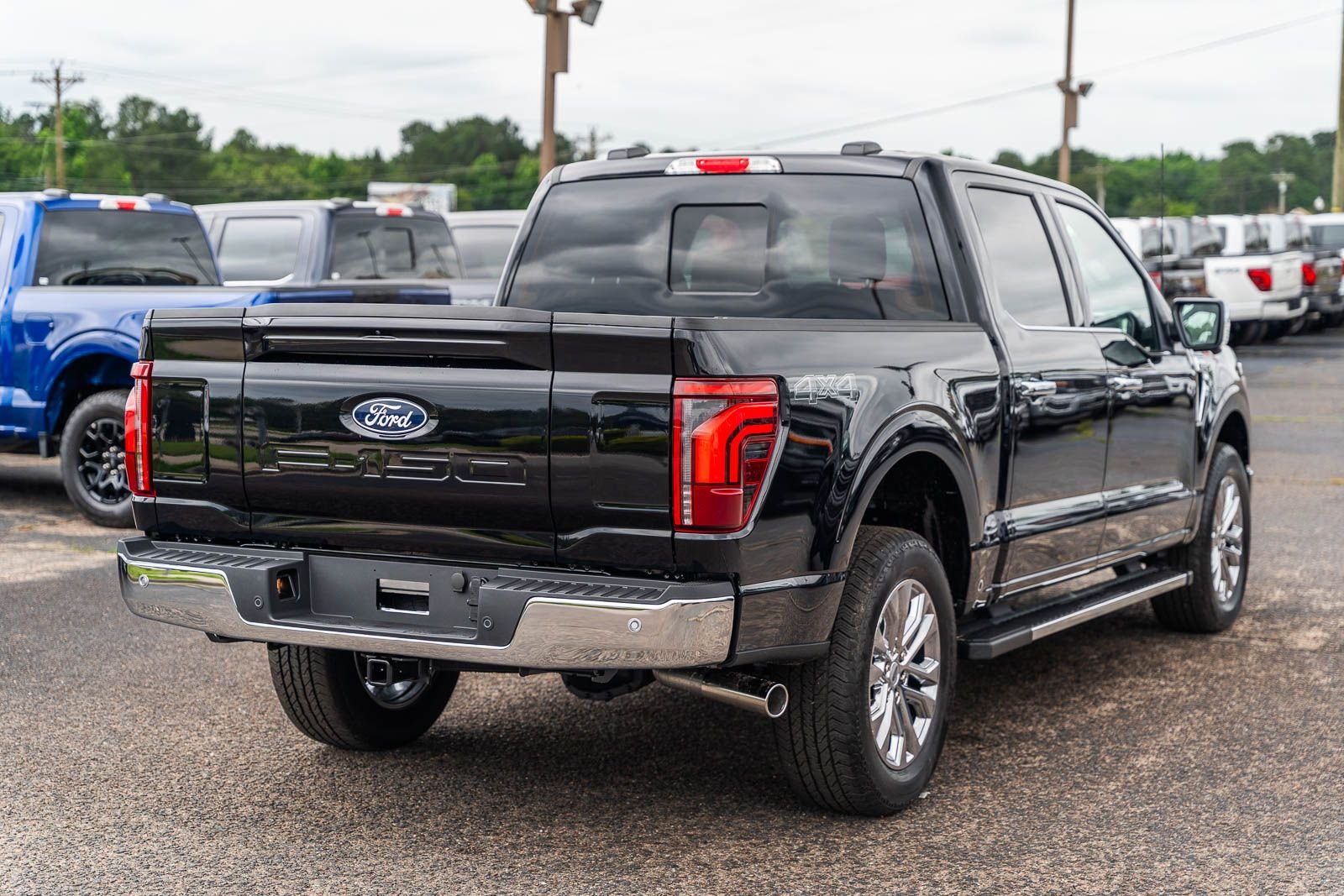 New 2026 Agate Black Metallic Ford Lariat® image 4
