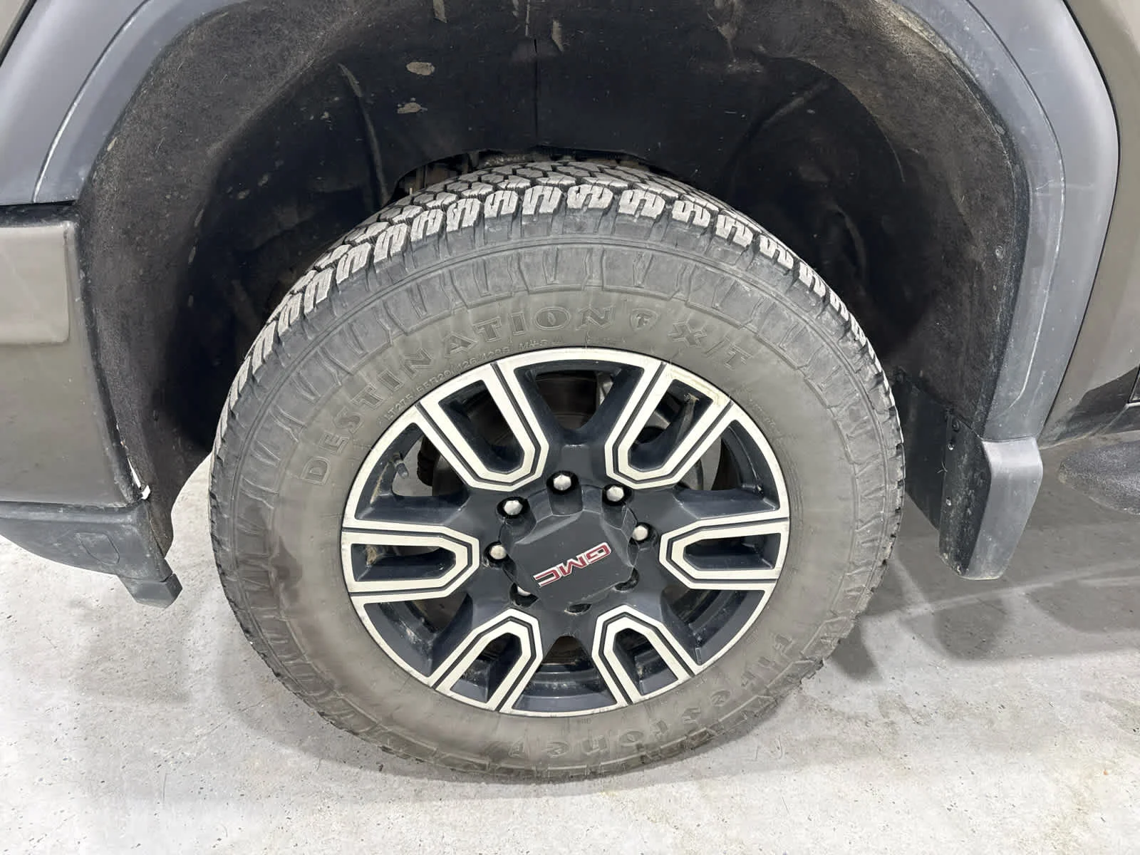 Certified Used 2022 FOREST METALLIC GMC AT4 image 10