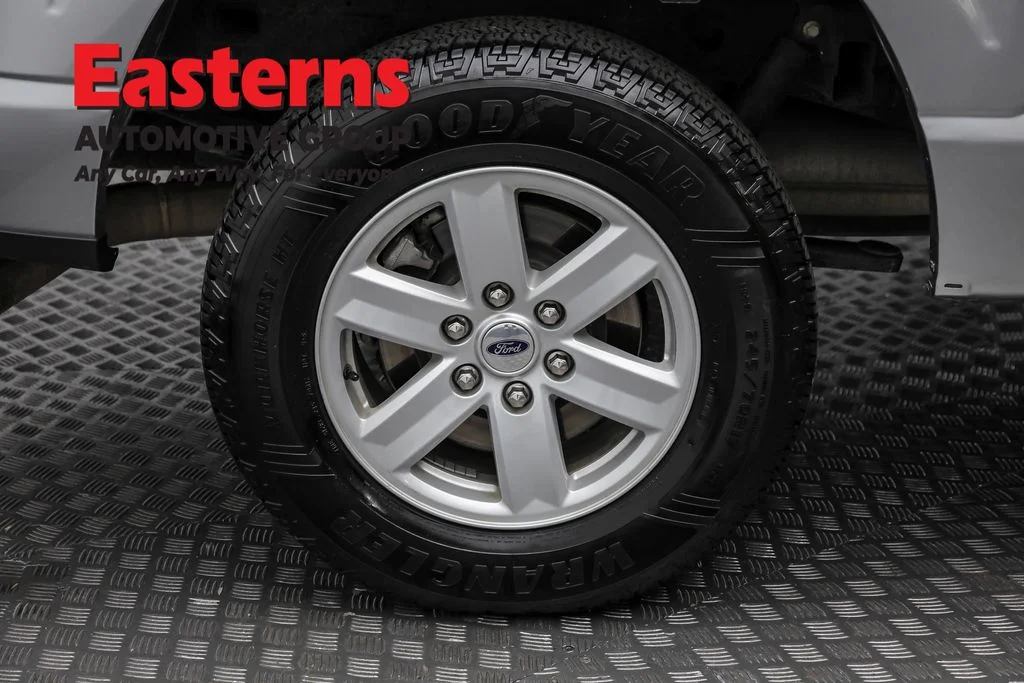 Used 2023 Silver Ford XLT image 30