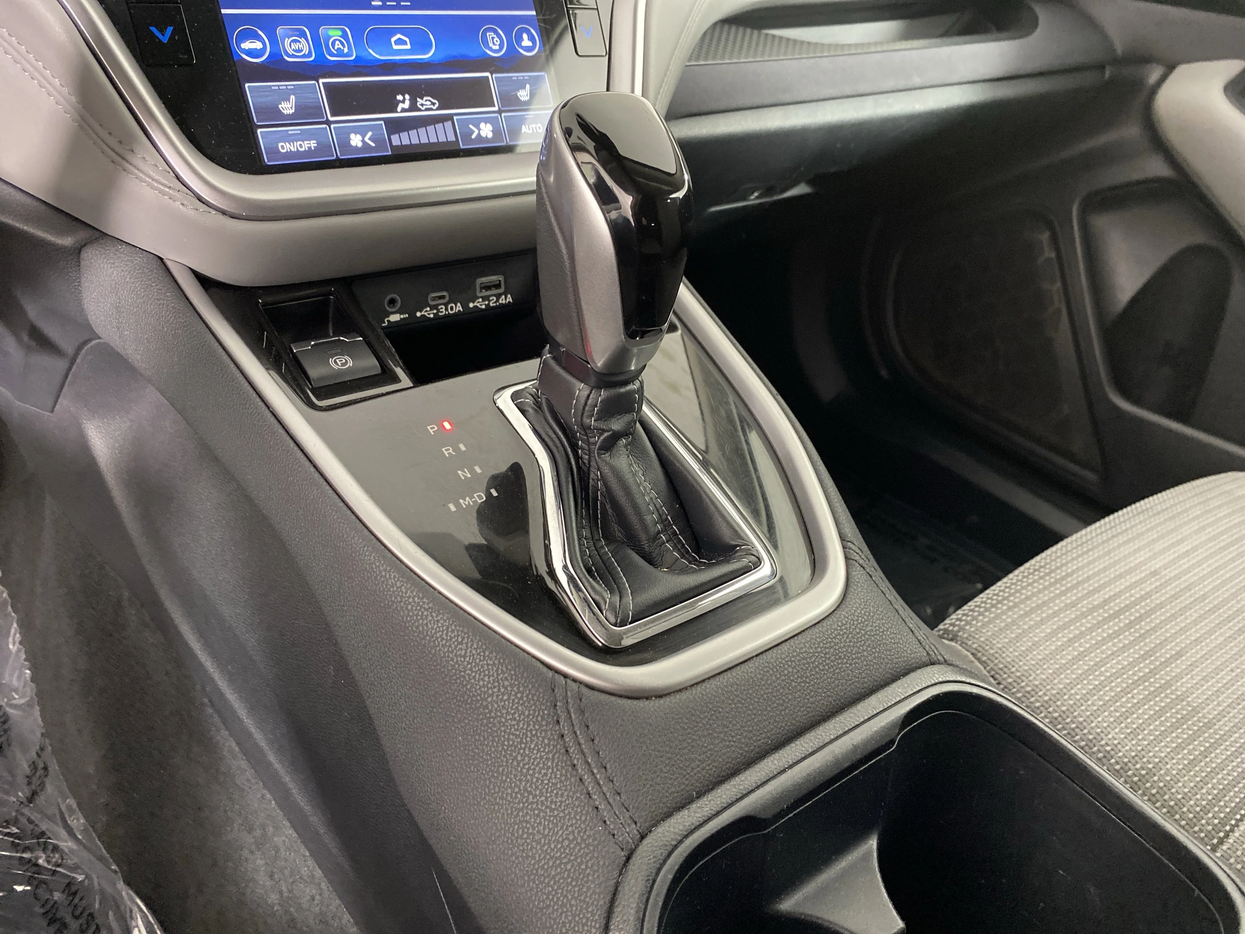 Used 2023 Crystal White Pearl Subaru Premium image 28