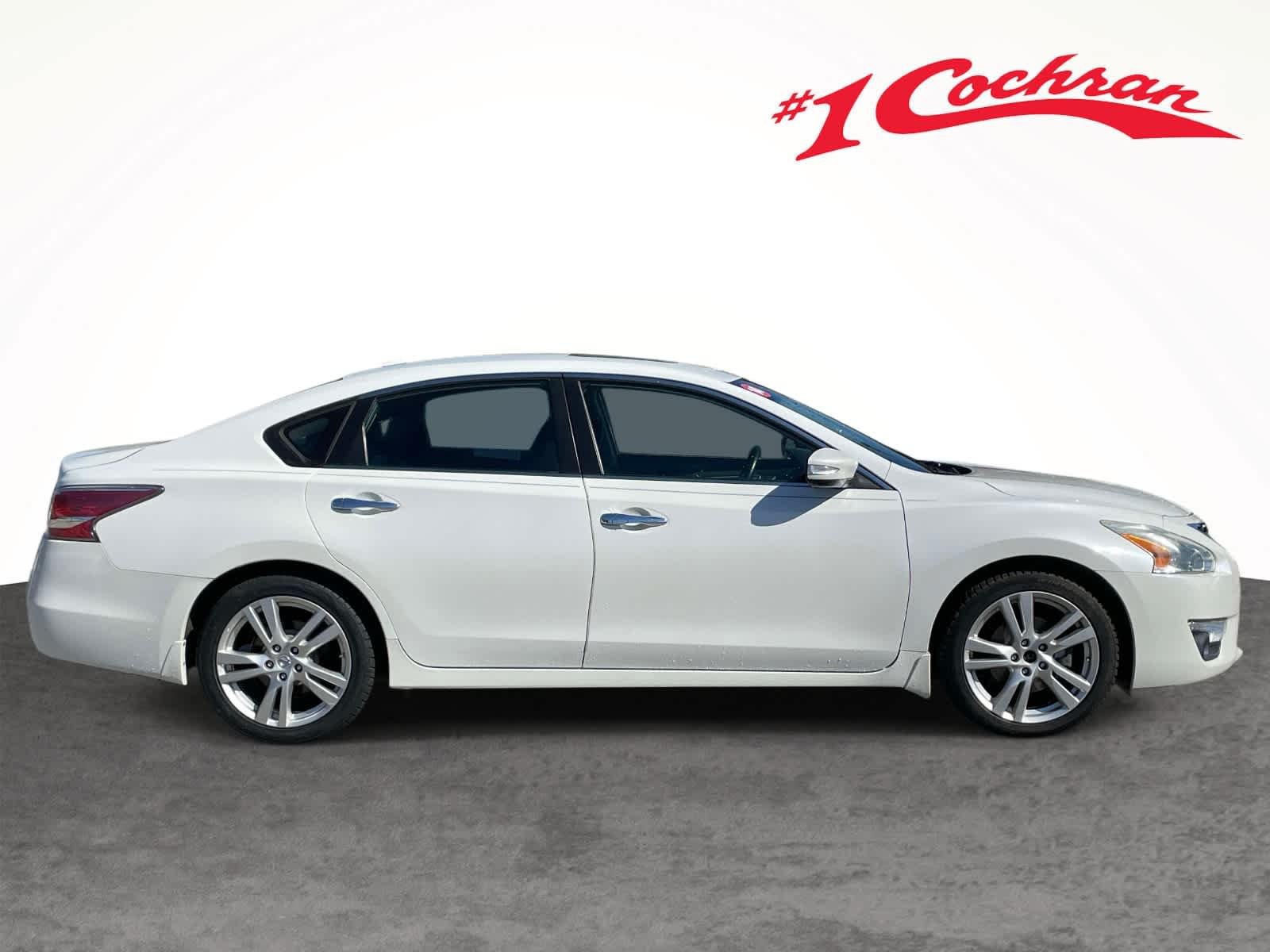 Used 2014 Pearl White Nissan 3.5 SL image 8