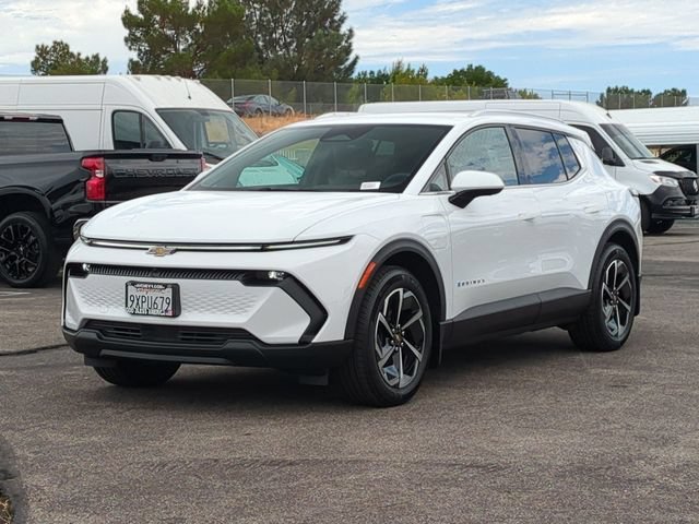 Used 2026 Summit White Chevrolet LT image 4