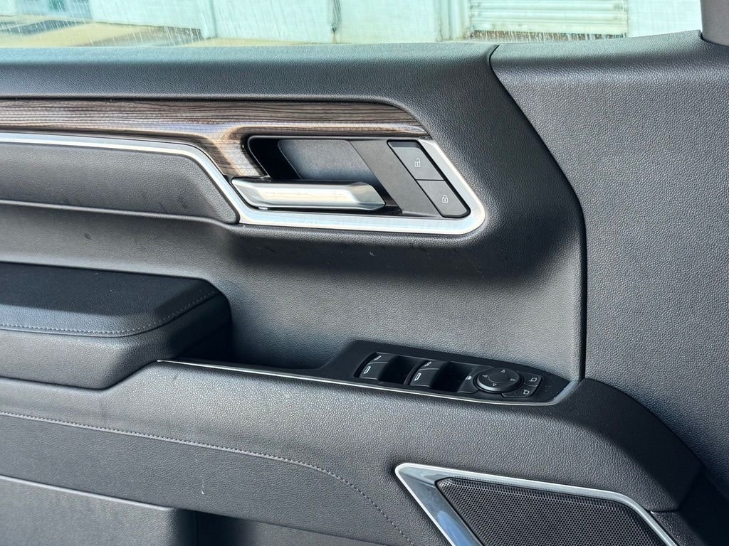 Used 2025 Gray Chevrolet LT image 35