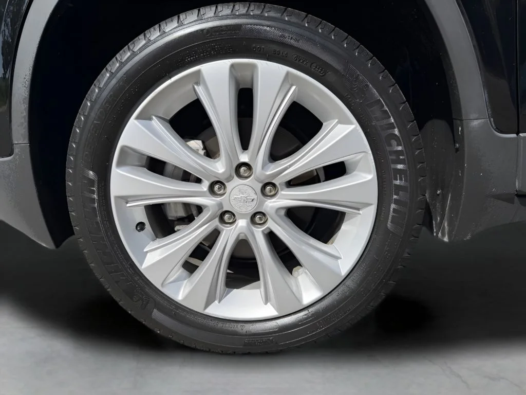 Used 2018 Black Chevrolet Premier image 9