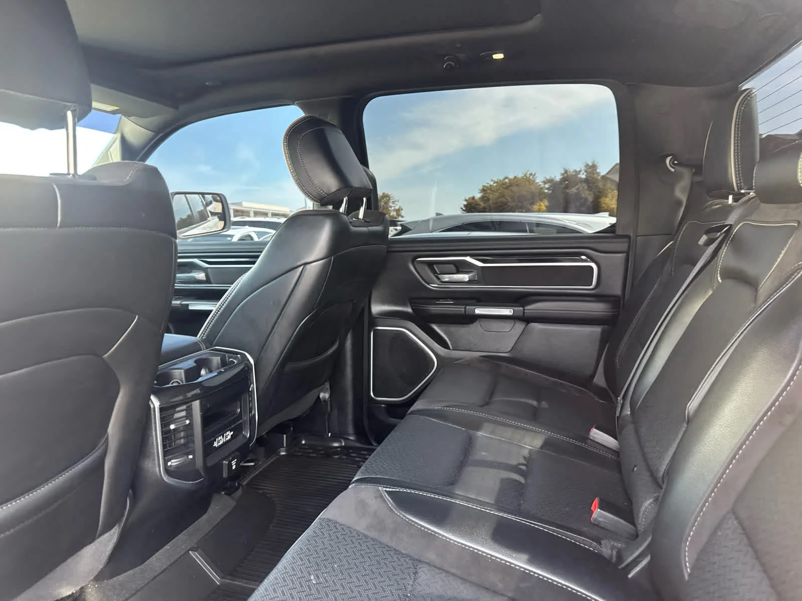 Used 2020 Ivory White Tri-Coat Pearlcoat Ram Laramie image 17
