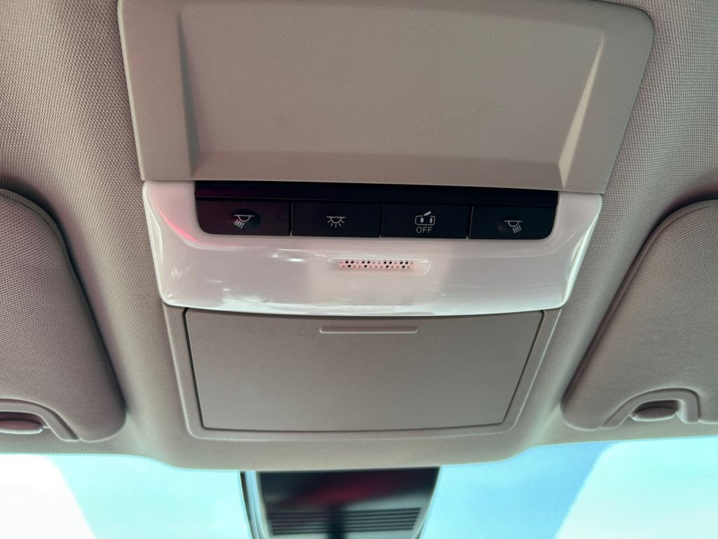 Used 2023 Silver Nissan 2.5 SV image 29