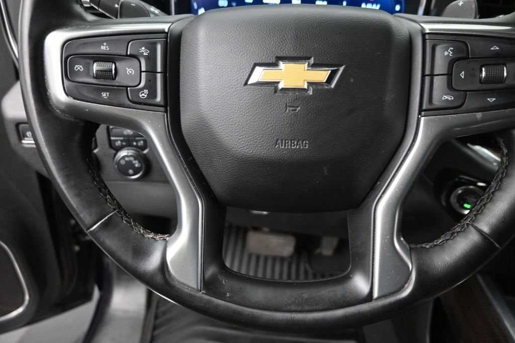 Used 2023 Gray Chevrolet LT image 17