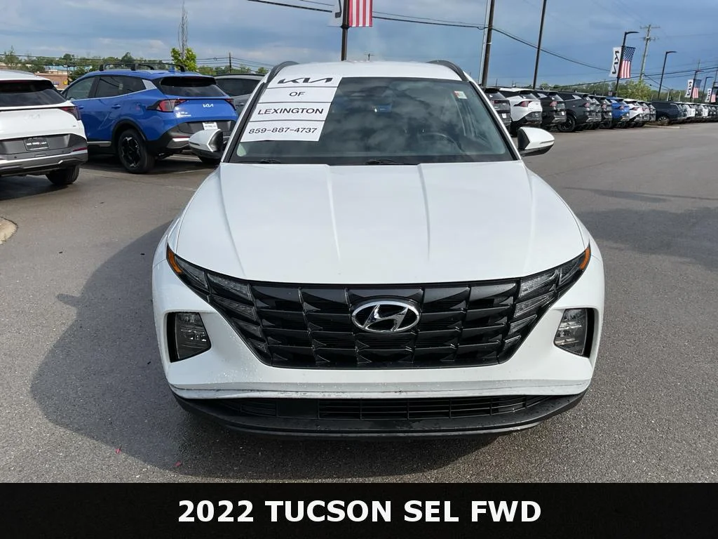 Used 2022 Quartz White Hyundai SEL image 3