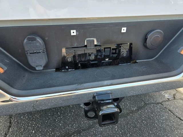 Used 2022 White Chevrolet LT image 17