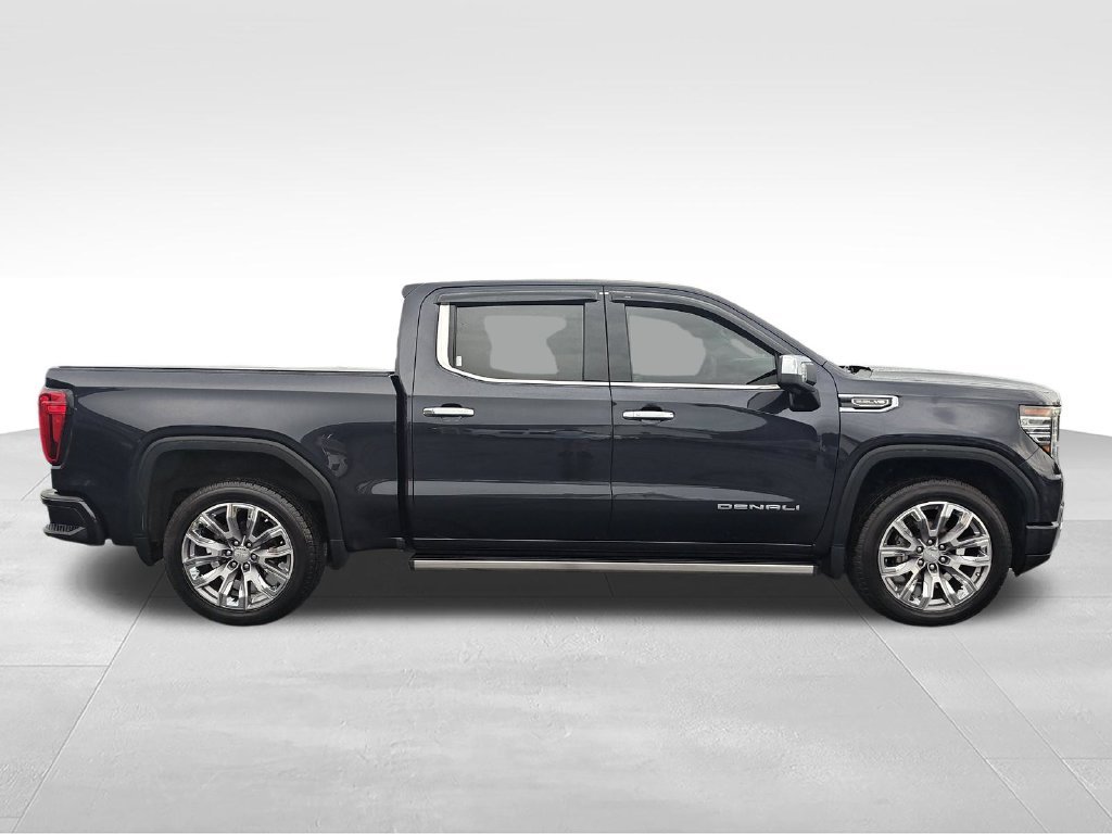 Used 2022 Silver GMC Denali image 6