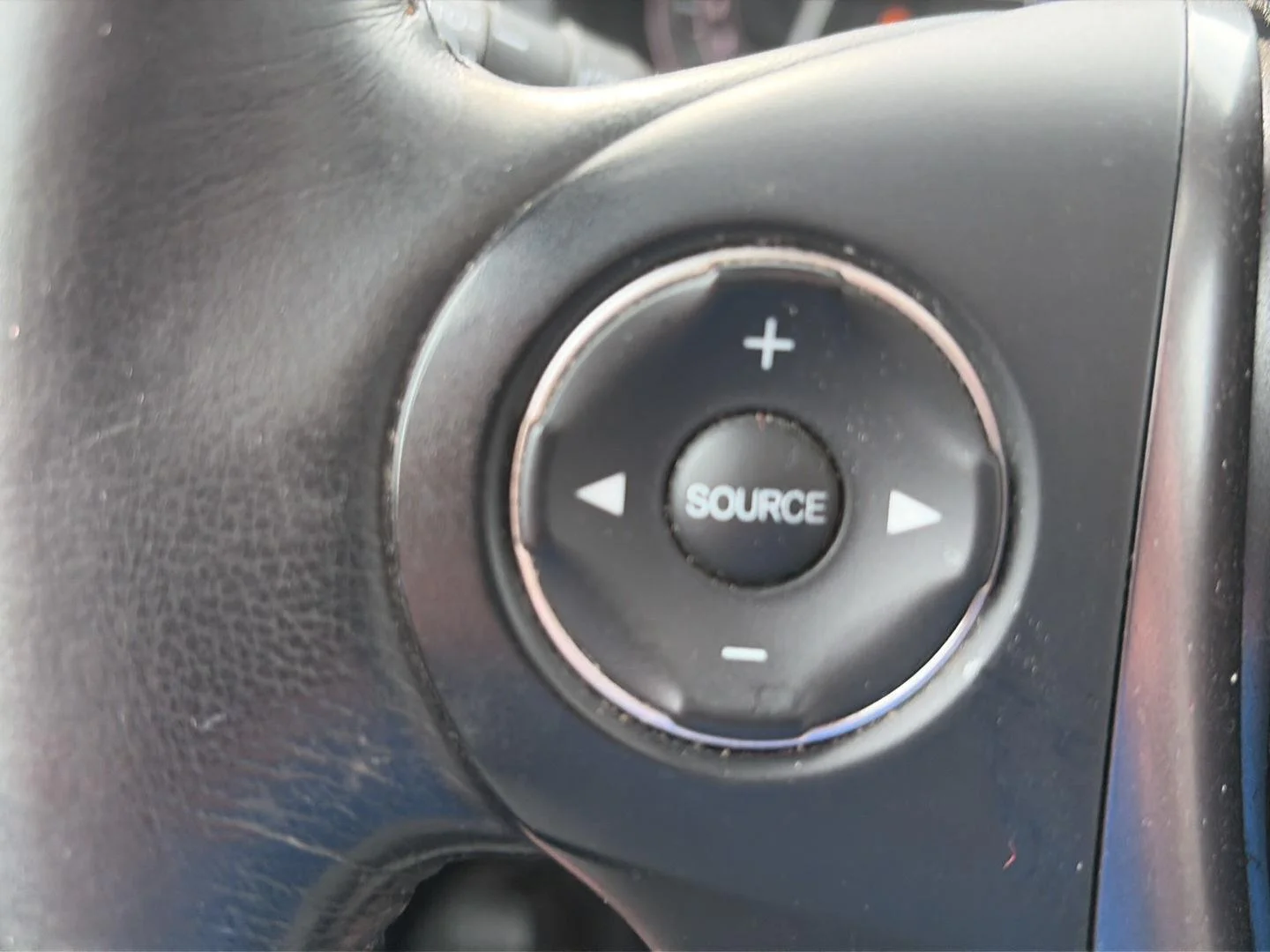 Used 2019 Lunar Silver Metallic Honda RTL image 15