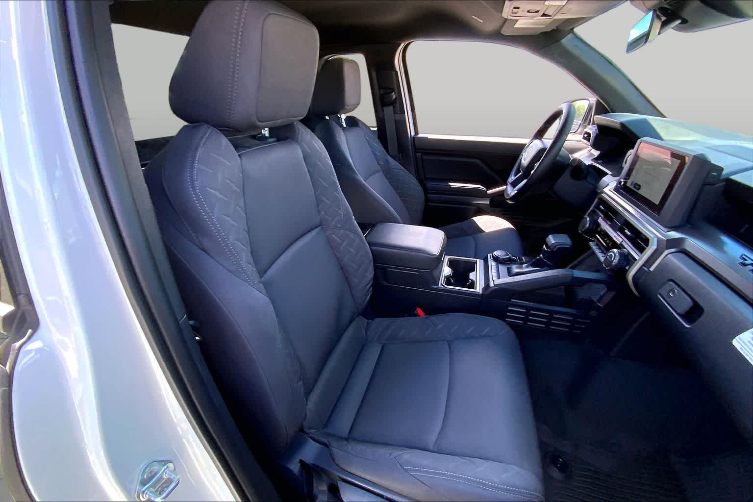 Used 2026 Ice Cap Toyota SR5 image 17