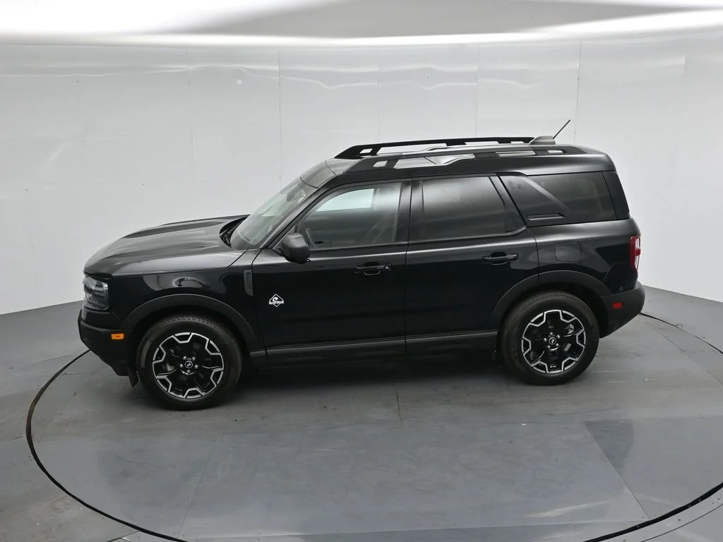 Certified Used 2025 Black Ford Outer Banks image 45