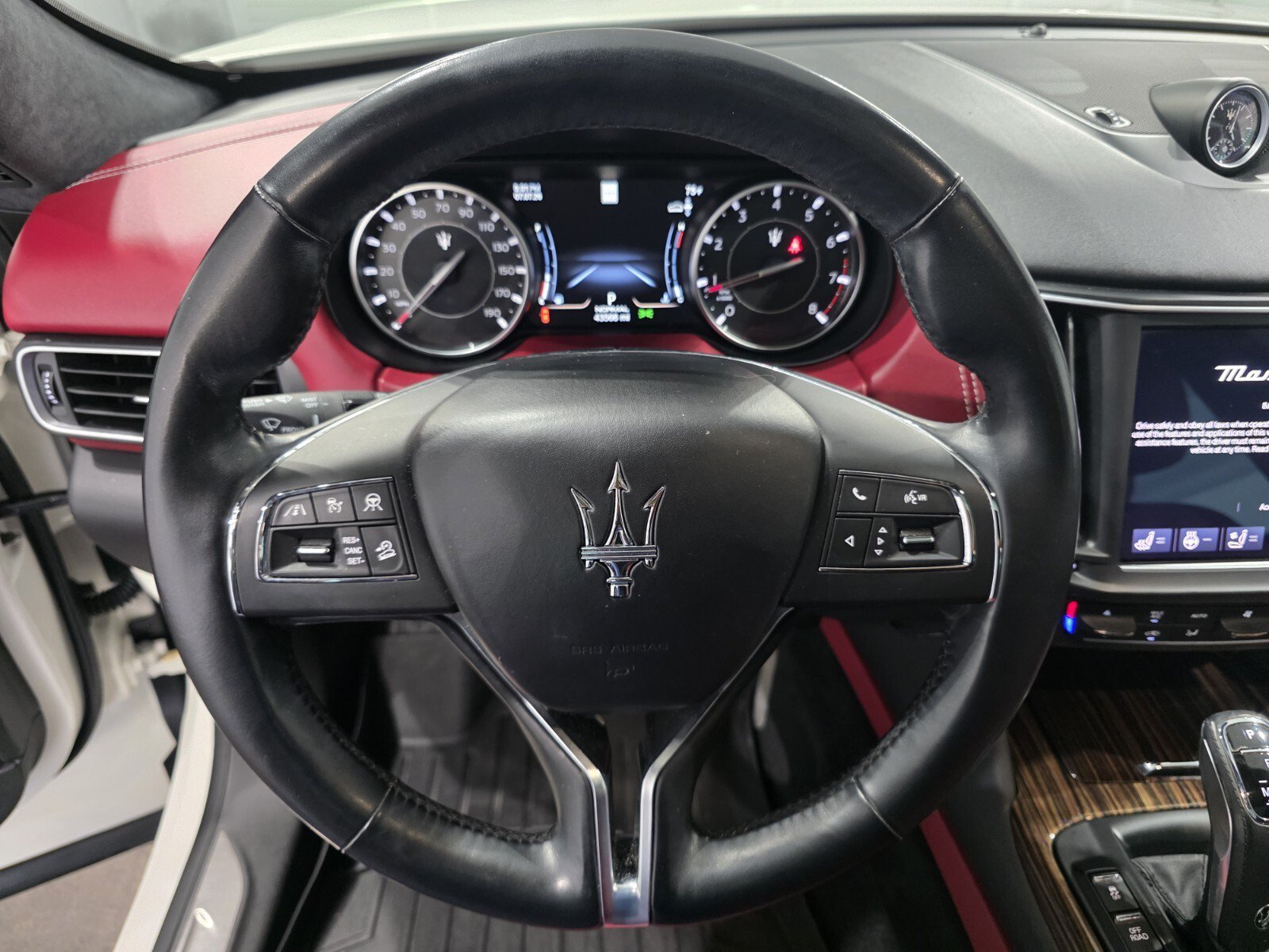Used 2021 Bianco Maserati GranLusso 3.0L image 14