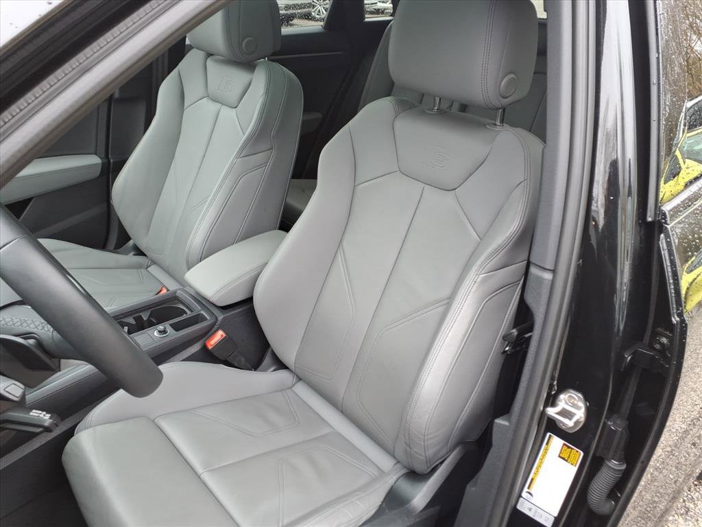 Used 2025 Black Audi S line Premium image 28