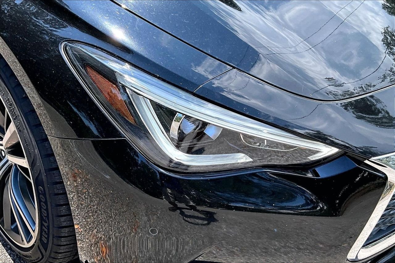 Used 2019 Black INFINITI 3.0t LUXE image 29