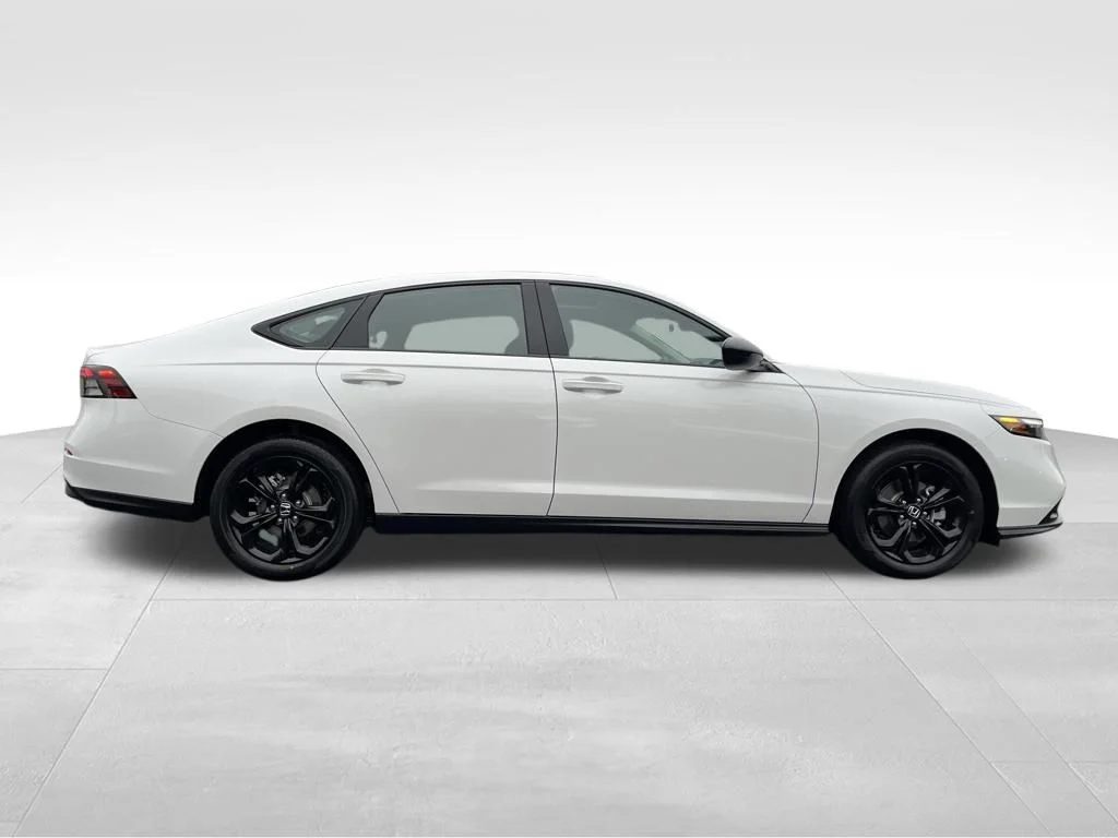 2025 Honda Accord SE - Photo 8