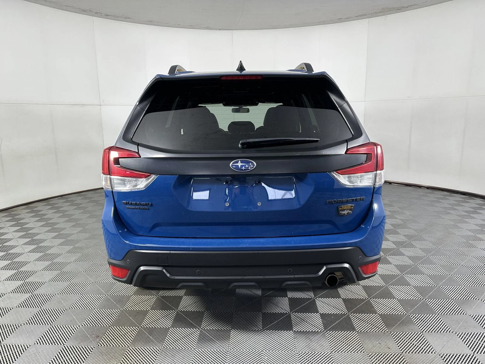 Used 2024 Geyser Blue Subaru Wilderness image 22