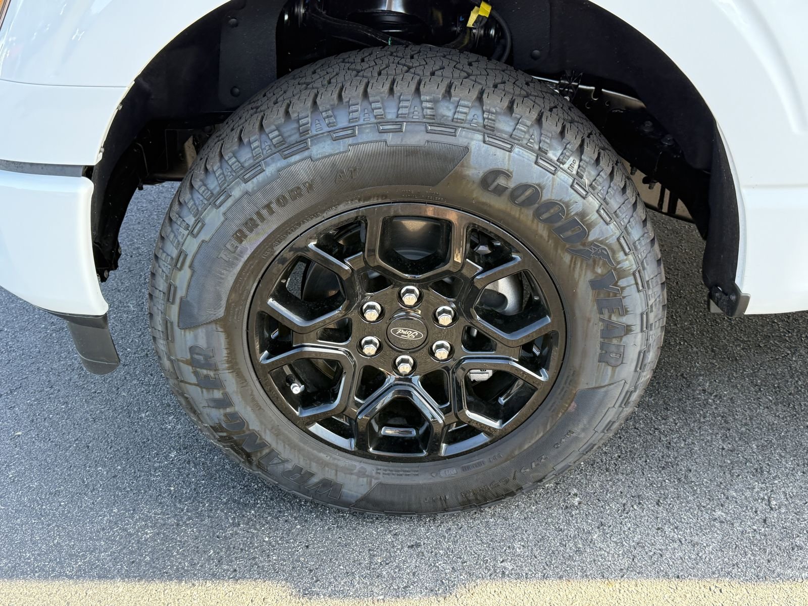 New 2026 Oxford White Ford XLT image 29