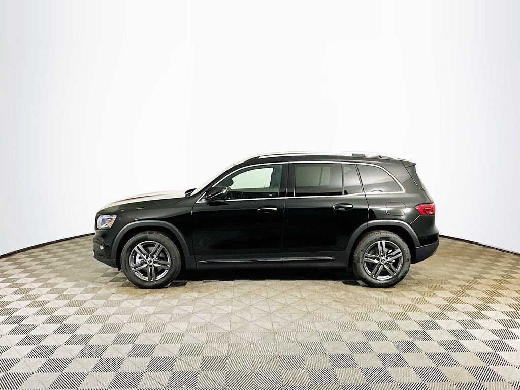 New 2026 Night Black Mercedes-Benz GLB 250 image 34