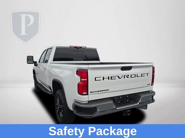 Used 2025 White Chevrolet LTZ image 8