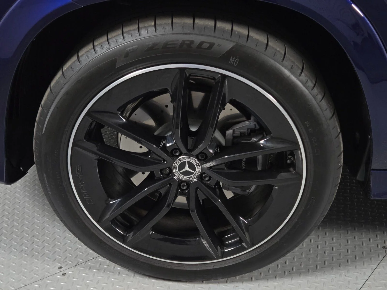 Used 2026 MANUFAKTUR Mystic Blue Metallic Mercedes-Benz GLE 450 image 9