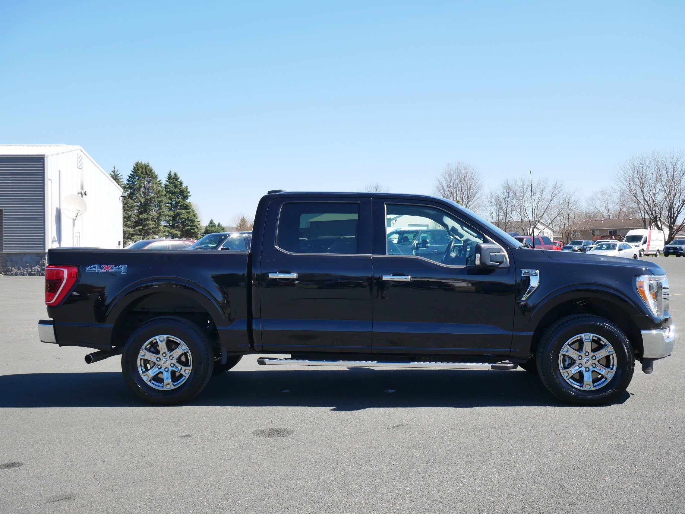 Used 2023 Black Ford XLT image 6