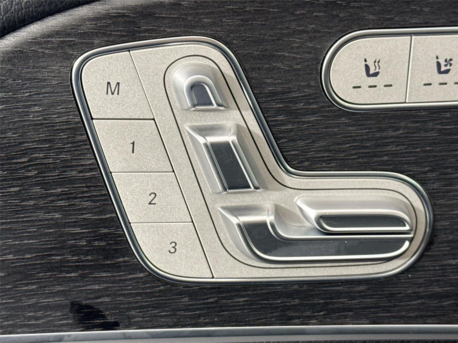 Used 2025 MANUFAKTUR Alpine Grey Mercedes-Benz GLS 450 image 33