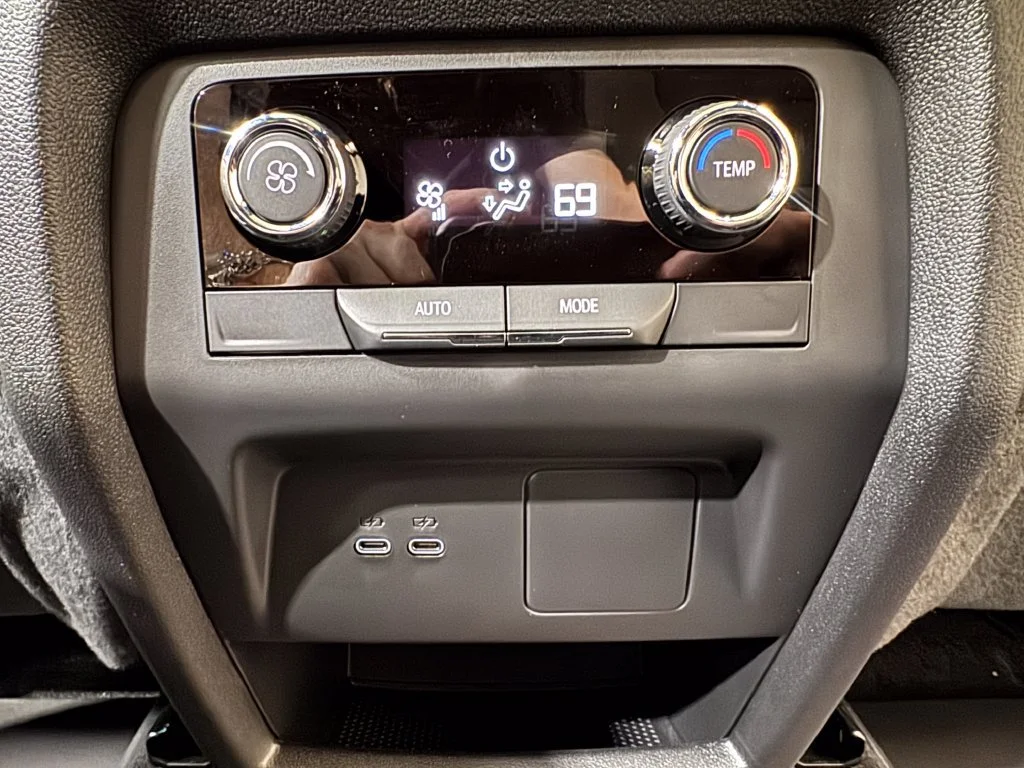 2027 Chevrolet Traverse LT - Photo 13