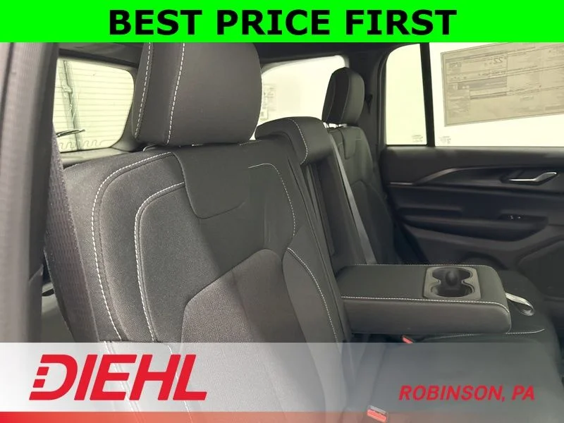 New 2026 Velvet Red Pearl-Coat Exterior Paint Jeep Laredo X image 12