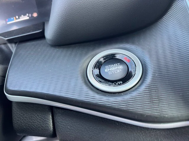 Used 2025 Black Jeep Altitude image 19
