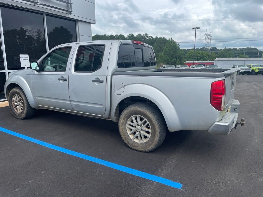 Used 2014 Silver Nissan SV image 9